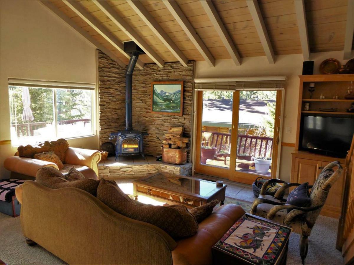 Dream Getaway-Secluded Hot Spa-Walk To Village-Walk To Pineknot Trailhead-Plus King Bed! Big Bear Lake Bagian luar foto