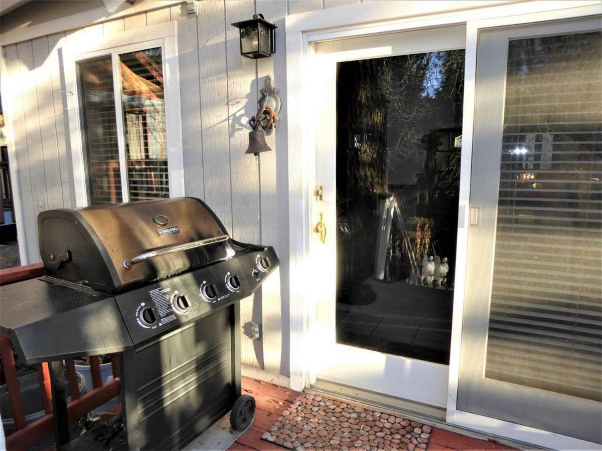 Dream Getaway-Secluded Hot Spa-Walk To Village-Walk To Pineknot Trailhead-Plus King Bed! Big Bear Lake Bagian luar foto